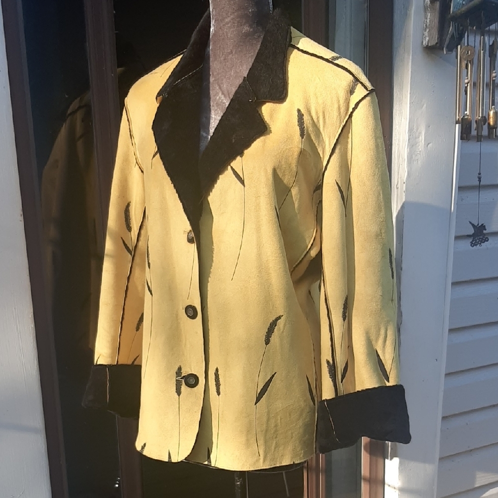 REVERSABLE💛SoftYellow/Black Women's Coat Size FAUX SUEDE XL. Great Coat❣